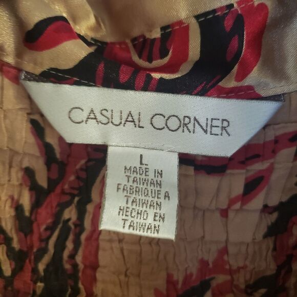 Casual Corner Button Front Crinkle Stretch Short Sleeve Top - Picture 4 of 5